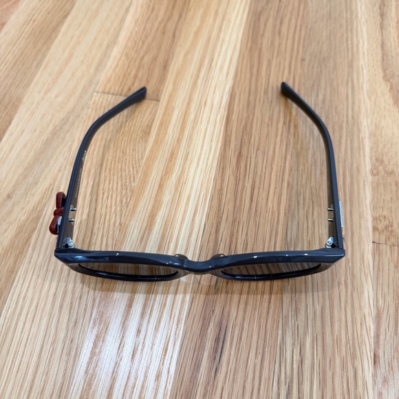 Gentle Monster Jennie Fish Tail Sunglasses - Picture 3 of 12